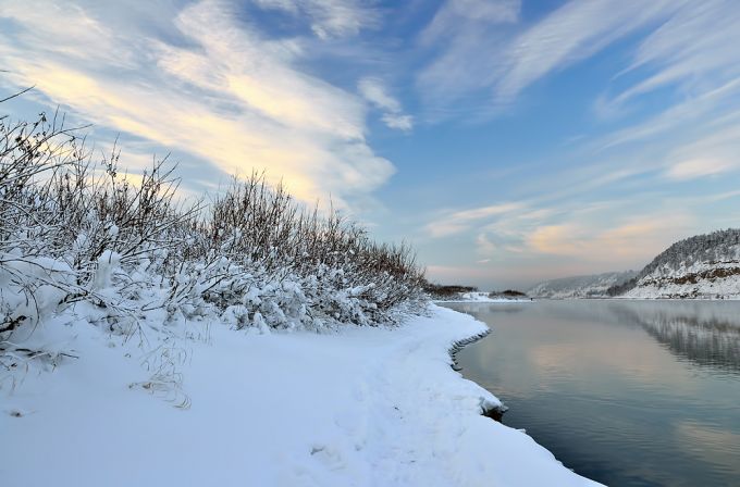 Вечер на Ангаре