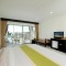 f34-p1b2kkd33jgb5130q1bua1tkcpaja.jpg