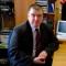 Валерий Внуков, преподаватель информатики ангарской средней школы № 19, эвакуировал из окна горящей квартиры детей и пошел по своим делам