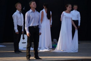 Спектакль «Певец у микрофона»