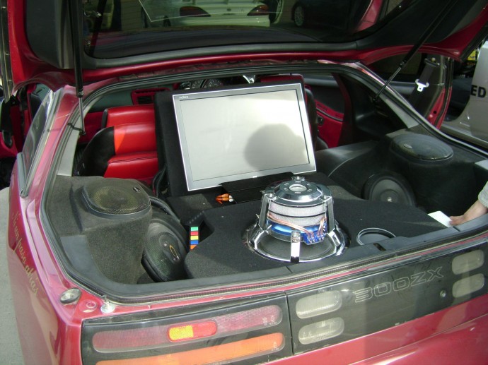 Фото с чемпионата России по автозвуку и тюнингу AMT Russian Challenge. Иркутск, 28-29 мая, в рамках БайкалМоторШоу - 2011