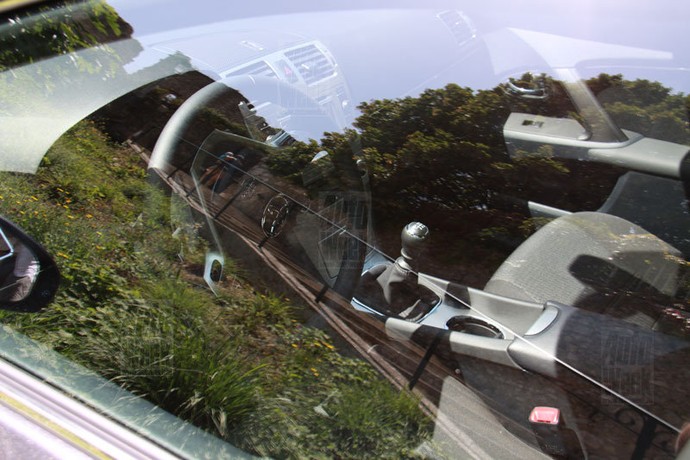 avensis_new_03.jpg