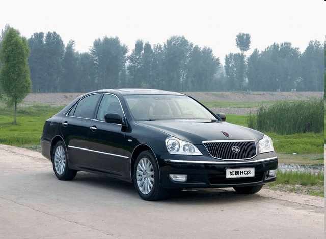 напичканный электроникой Hongqi Q3