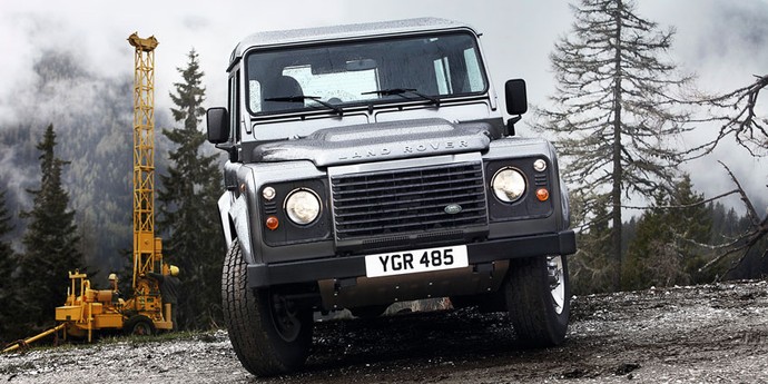 Доступный в салонах последний Land Rover Defender