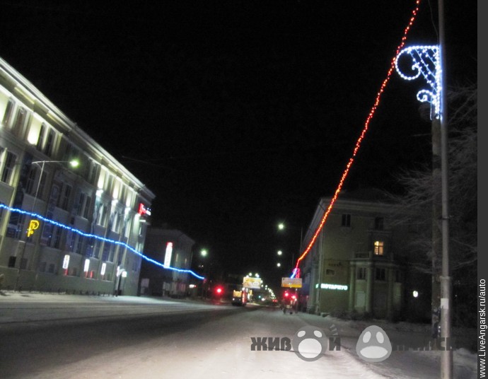 Новогоднее освещение на улице Горького