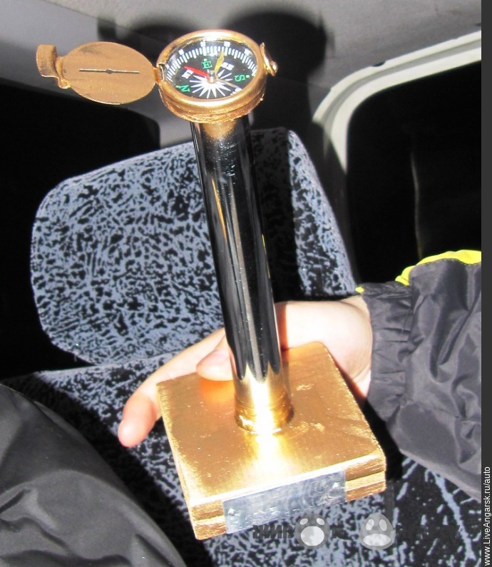 У капитана ДПС кубок есть, у водителя есть. Этот кубок оставляем нашему позеру, Руслану: