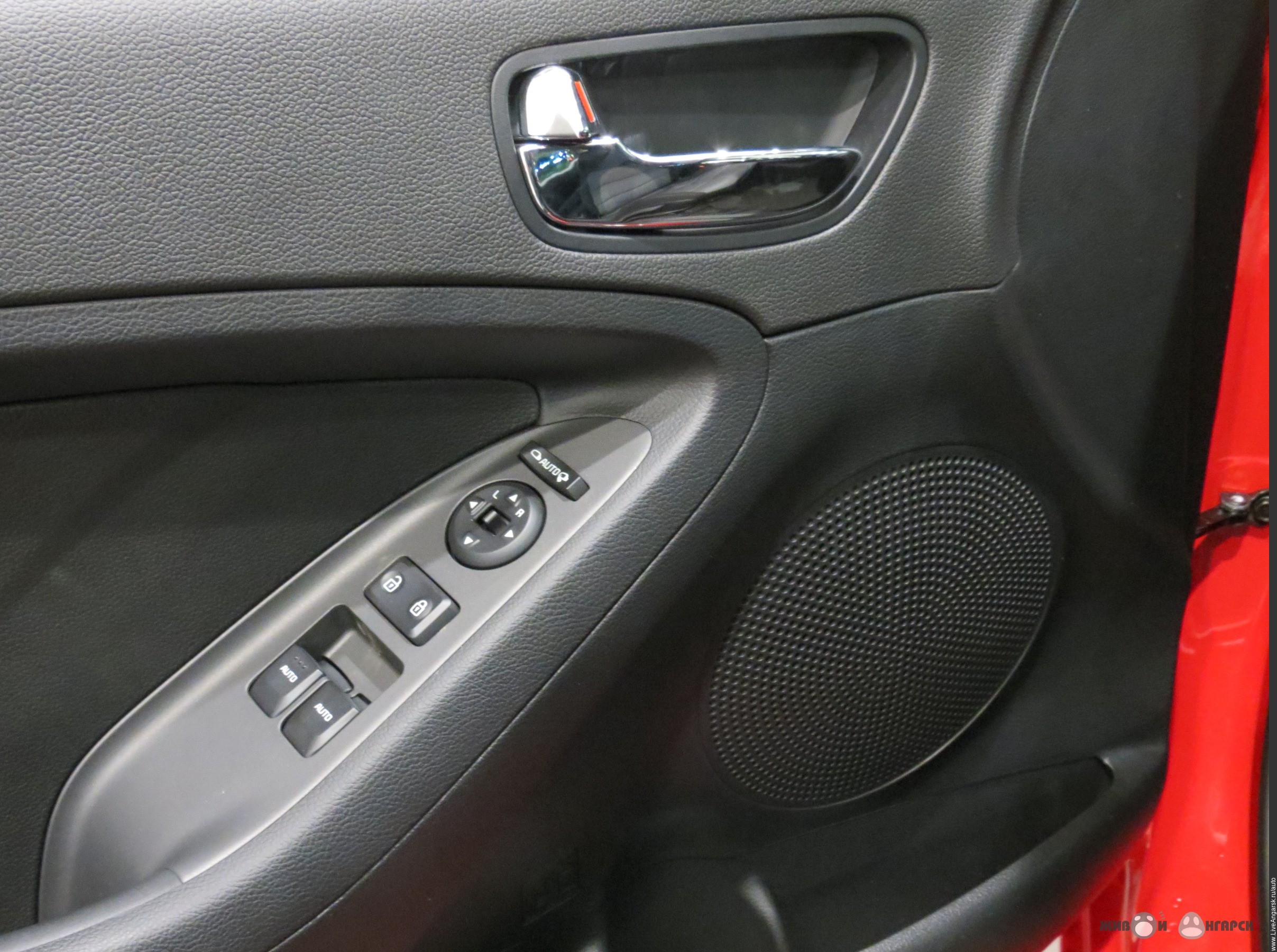 Стеклоподъемник водителя с функцией auto