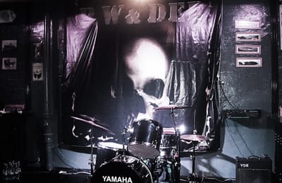 Выступление P.W&DEE в HARAT'S PUB 22 декабря 2012