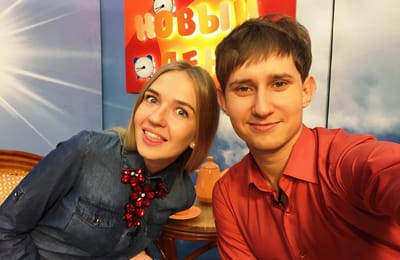 Кто рано встаёт - к тому "Новый день" придёт)))