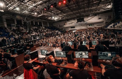По машинам! Как 20 000 игроков в World of Tanks побывали на настоящих праздниках киберспорта