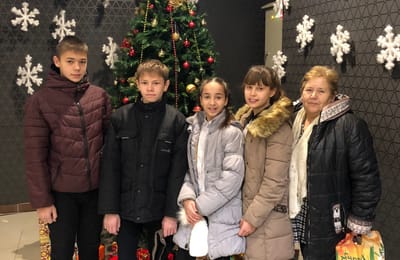 Ребята в кино