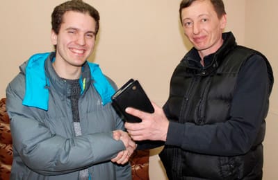 Иркутянин нашел на парковке 90 тысяч рублей и вернул их владельцу