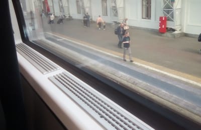 Едем в аэропорт на аэроэкспрессе.