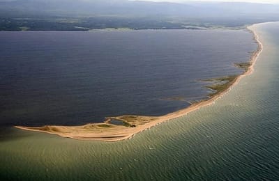 Пляж Посольский сор на Байкале вошел в 10 лучших в России