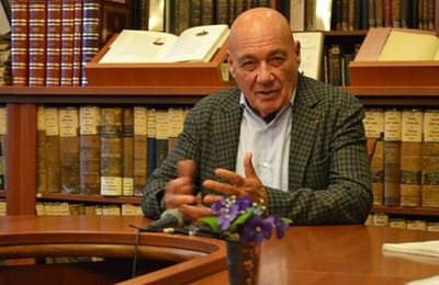 Иркутянка заставила Владимира Познера извиниться за шутку про китайцев
