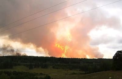 12 человек пострадали при взрывах боеприпасов в Ачинске