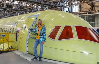 Российский блогер показал «внутренности» салона самолета МС-21