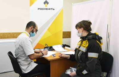 В АНХК стартовала вакцинация сотрудников от COVID-19