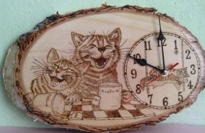 Часы на срезе березы. Выжигание.