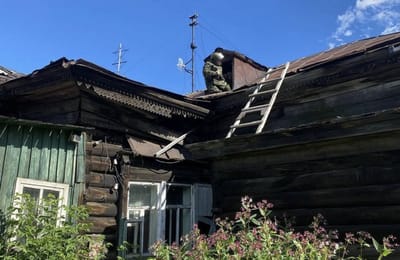 В Иркутске на крыше дома на Байкальской нашли гранату образца 1914 года