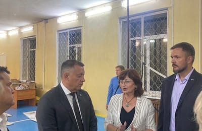 Губернатор Игорь Кобзев посетил Ангарский педагогический колледж