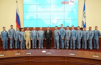 Игорь Кобзев обсудил с участниками авиационной группы «Русские Витязи» совместную работу по патриотическому воспитанию молодёжи