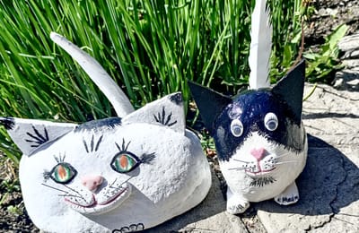 Поделки из камней.Котята и коты.