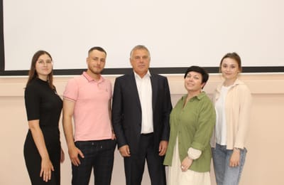 Молодежь АНХК в открытом диалоге с мэром города