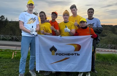 Более 30 кг мусора собрали молодые специалисты АНХК во время экопробежки
