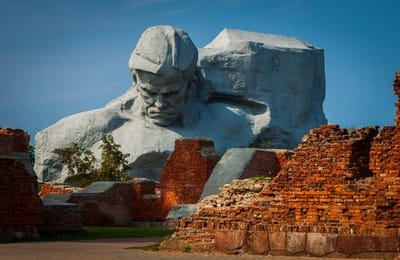 ВЕЧНАЯ ПАМЯТЬ ЗАЩИТНИКАМ БРЕСТСКОЙ КРЕПОСТИ И ВСЕМ ПРИНЯВШИМ ПЕРВЫЙ УДАР НАЦИСТОВ!