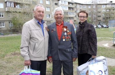 АНХК оказала помощь ветеранам накануне Дня Победы
