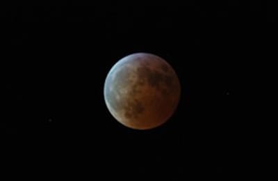 Лунное затмение в новогоднюю ночь можно будет видеть по всей России