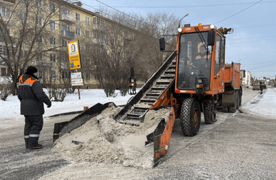 Замгубернатора поручил дорожным службам усилить работы по зимнему содержанию дорог