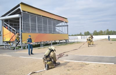 В городе нефтехимиков прошли областные соревнования газодымозащитных служб
