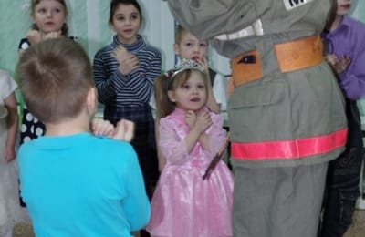 800 пар варежек было собрано во время благотворительной акции МЧС «Тепло наших рук»