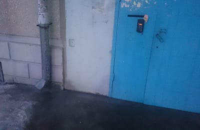 "Дост" -платим не понятно за что.. Не могли выйти и зайти в подъезд