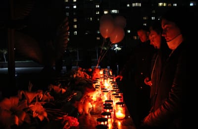 В Ангарске почтили память погибших при нападении на колледж в Керчи