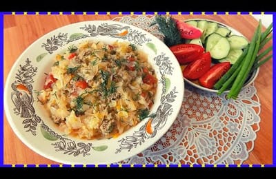Тушеная капуста с фаршем и помидорами