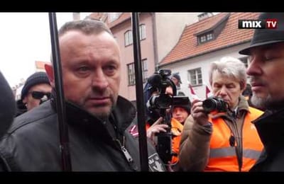Деды воевали на шествии ваффен СС