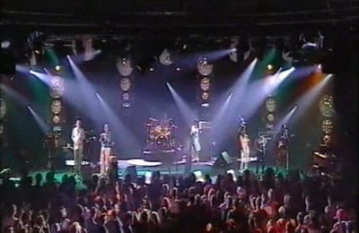 Немного реггей. =) MAX ROMEO-I CHASE THE DEVIL 2003[OFFICIAL]