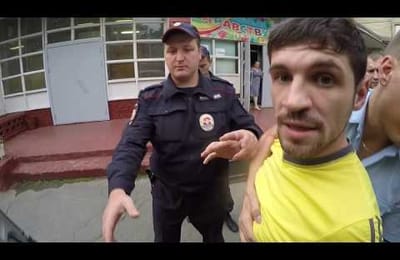 "Голосуйте, и нечего здесь ходить!"