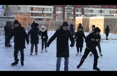 Массовое катание "Все на лёд!" состоялось в День российского студенчества в Иркутске (Видео)