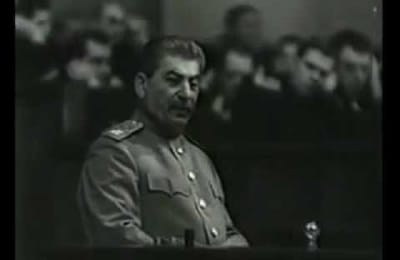 Сталин произносит речь