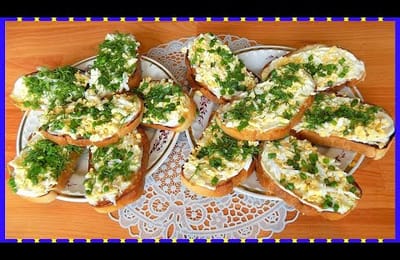 Праздничные остренькие бутерброды. Простой видео рецепт