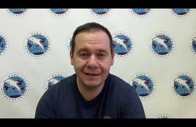Закрашиваем надписи вместе с известными людьми Ангарска