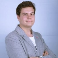 Валентин Крома