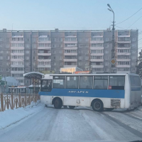 Автобус развернуло Автобус развернуло