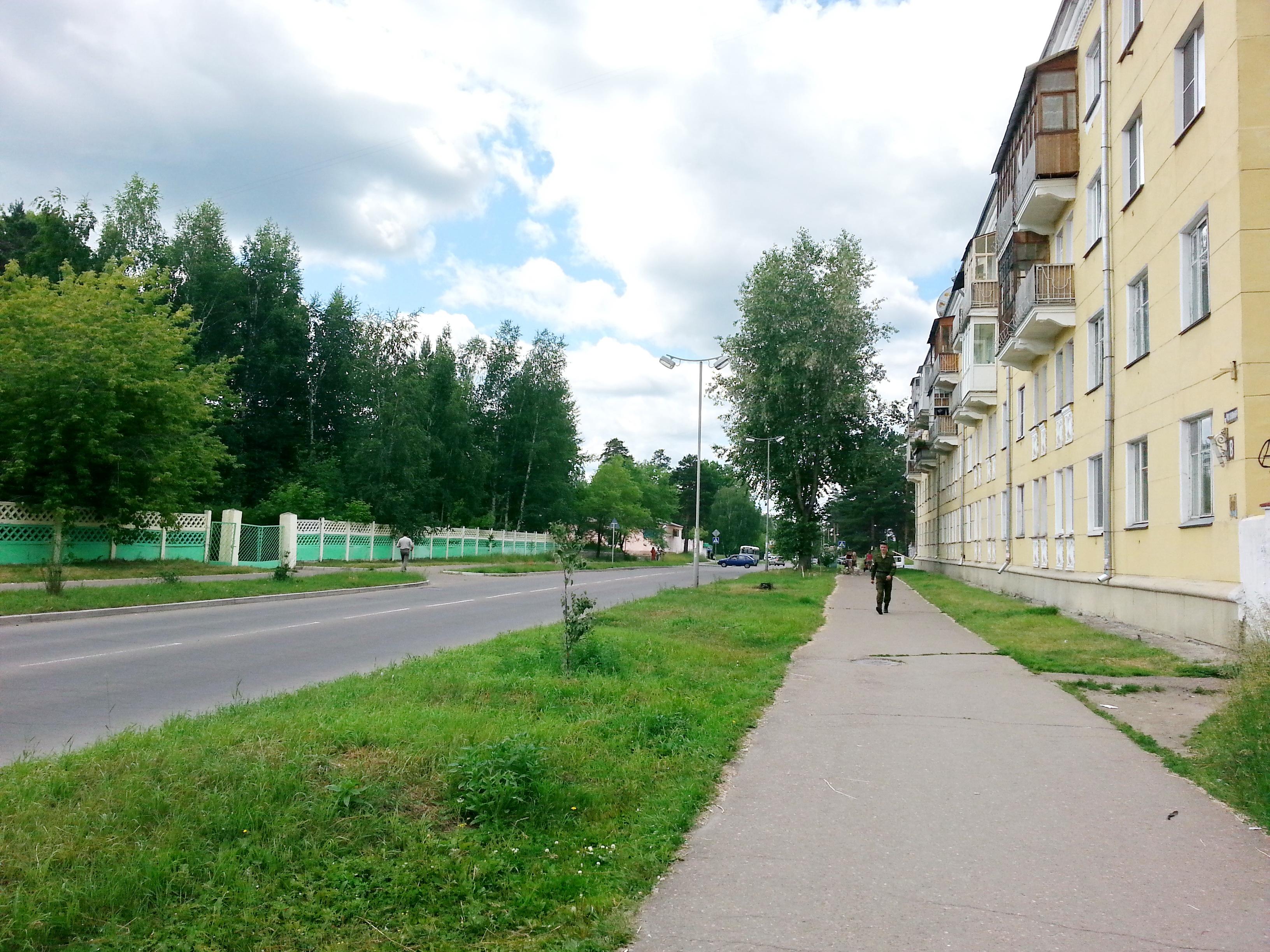 по Фестивальной)))))