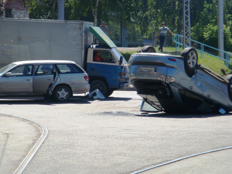 ДТП в Иркутске 1 июля 2011 Депутатская - Пискунова (фото 03)