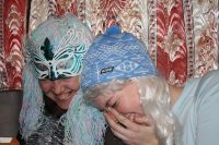 девчонки- хохотушки